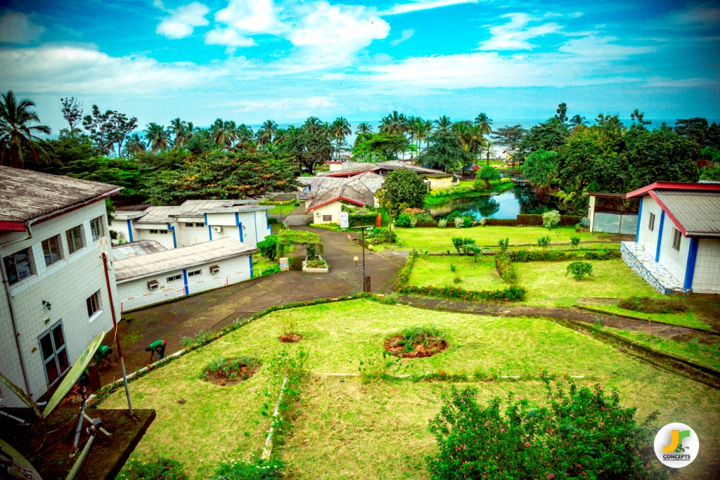 Vue aérienne du domaine de Seme Beach Hotel